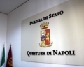Napoli, irruzione immigrati in uffici Questura: 10 agenti feriti