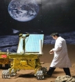 L'uomo  pronto per tornare sulla Luna ()