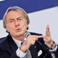 Montezemolo: Avanti con l'agenda Monti