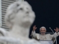 Politica oltrepassa suoi limiti se imperatore si divinizza