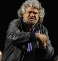 Grillo attacca 'squadrone' Bersani:Penati regia,Monti patron