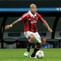 Milan: De Jong operato, sei mesi di stop